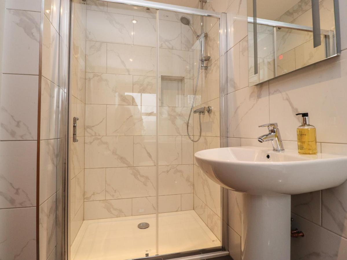 1 Hull House Cottage Скіптон Екстер'єр фото